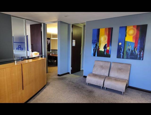 147M² OFFICE TO LET IN KENILWORTH